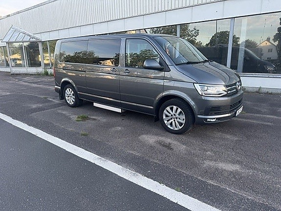Volkswagen Multivan 4 of 14