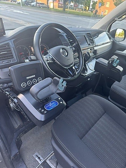 Volkswagen Multivan 9 of 14