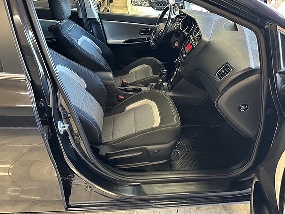 Kia Ceed 15 of 20