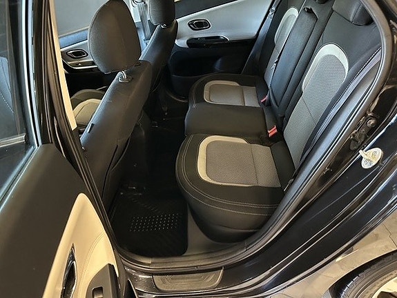 Kia Ceed 18 of 20