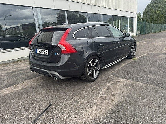 Volvo V60 4 of 9