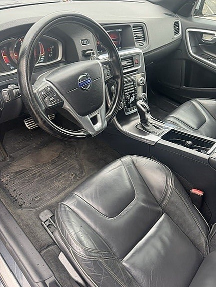 Volvo V60 7 of 9