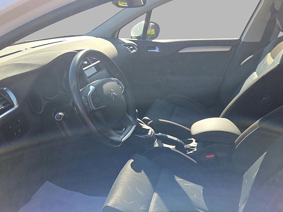 Citroen C4 9 of 16