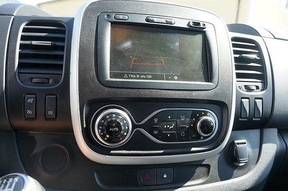 Renault Trafic 8 of 10
