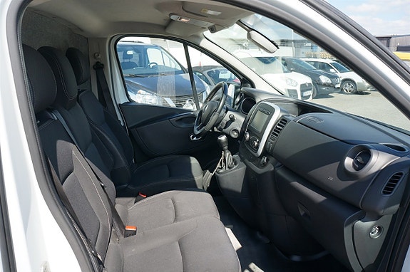 Renault Trafic 4 of 10