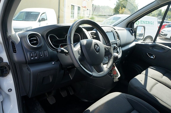 Renault Trafic 5 of 10