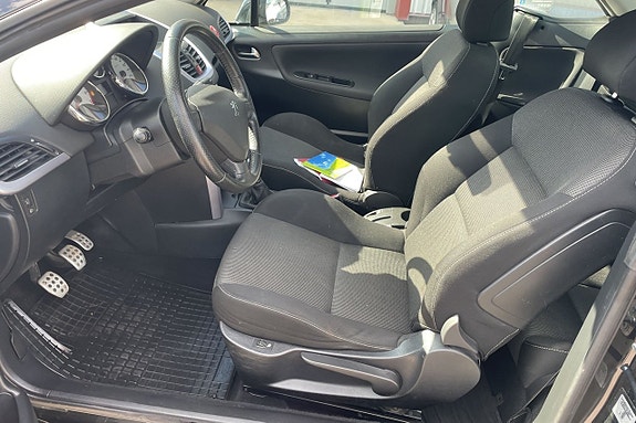 Peugeot 207 CC 8 of 14
