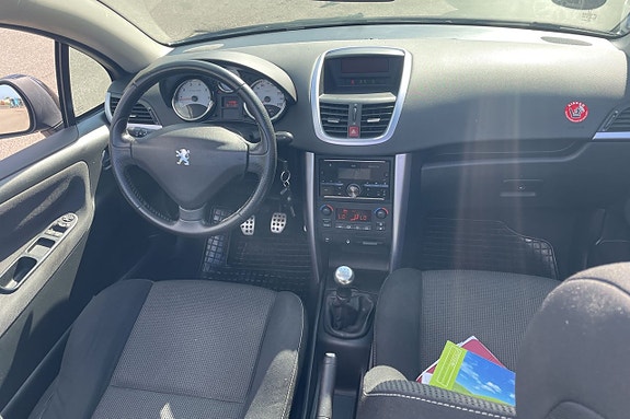 Peugeot 207 CC 10 of 14
