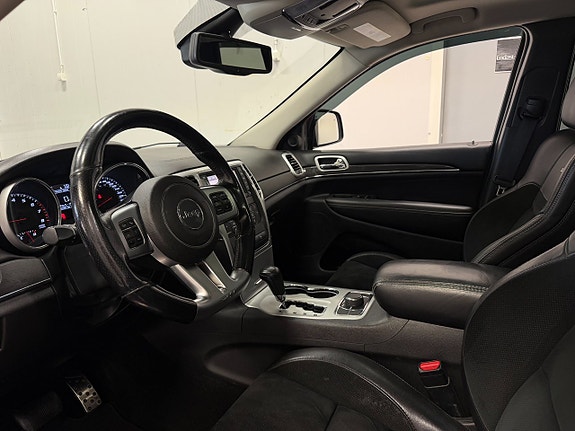 Jeep Grand Cherokee 20 of 30