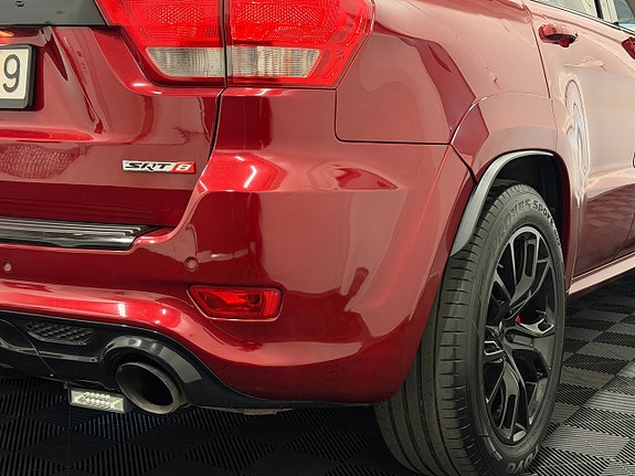 Jeep Grand Cherokee 18 of 30