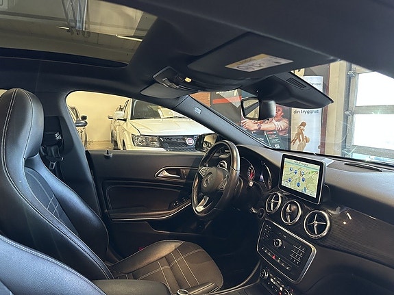 Mercedes-Benz CLA250 12 of 23
