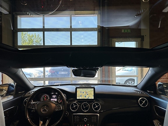 Mercedes-Benz CLA250 8 of 23