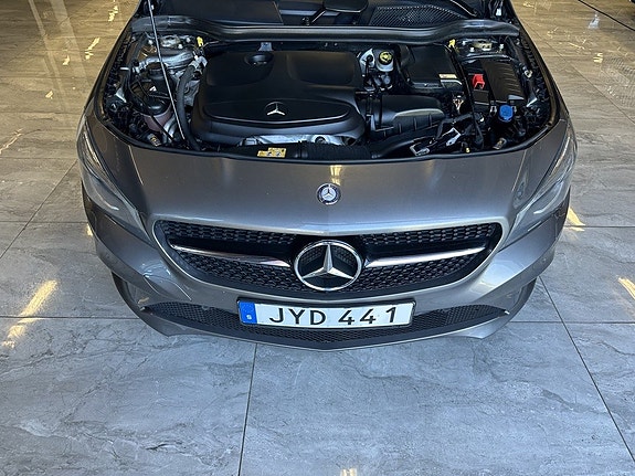 Mercedes-Benz CLA250 15 of 23