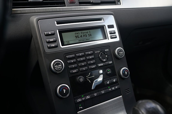 Volvo V70 11 of 17