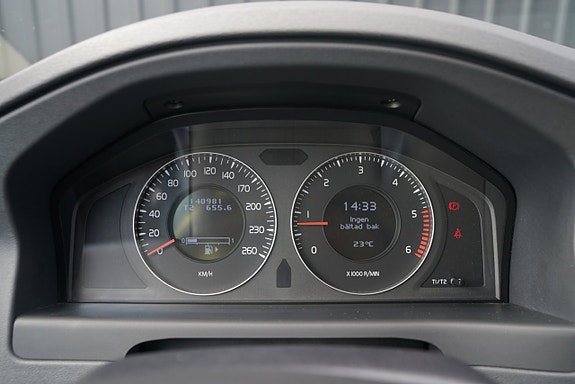 Volvo V70 10 of 17