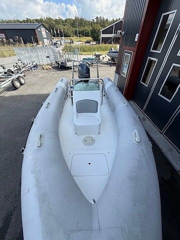 Atomix 500 RIB Centre – Yamaha 100 hk 10 of 12