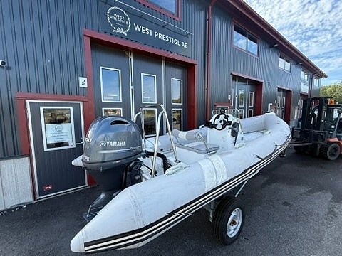 Atomix 500 RIB Centre – Yamaha 100 hk 3 of 12
