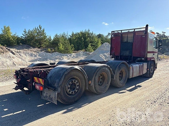 Lastbil VOLVO FM 8*4 - Laxåfäste 5 of 6