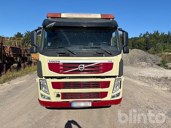 Lastbil VOLVO FM 8*4 - Laxåfäste 2 of 6