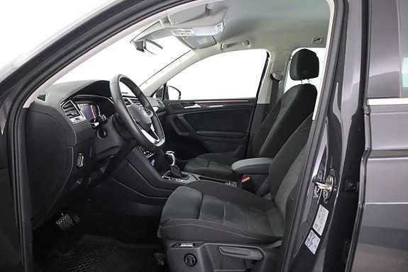Volkswagen Tiguan 12 of 24
