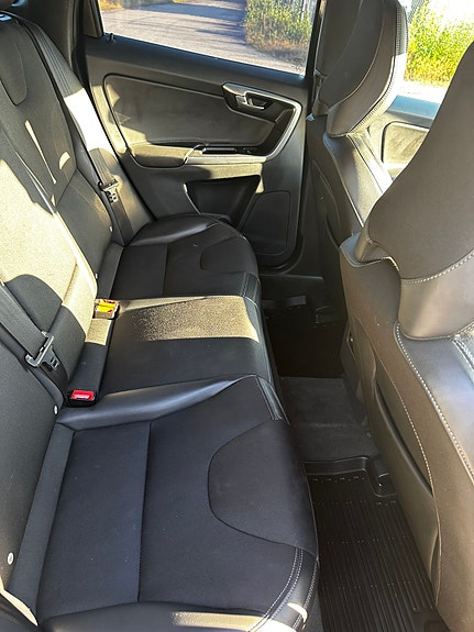 Volvo XC60 7 of 7
