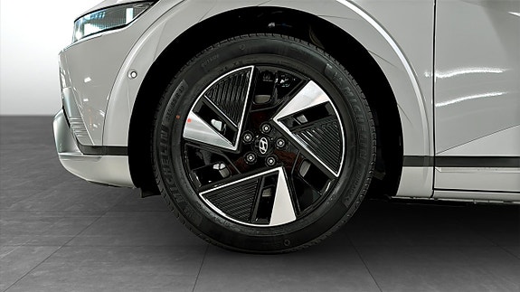Hyundai IONIQ 9 of 12
