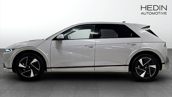 Hyundai IONIQ 6 of 12