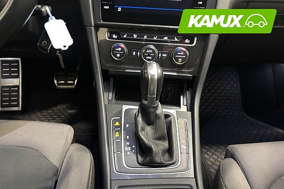 Volkswagen Golf Alltrack 11 of 26