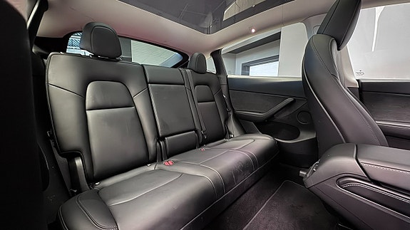 Tesla Model Y 11 of 23