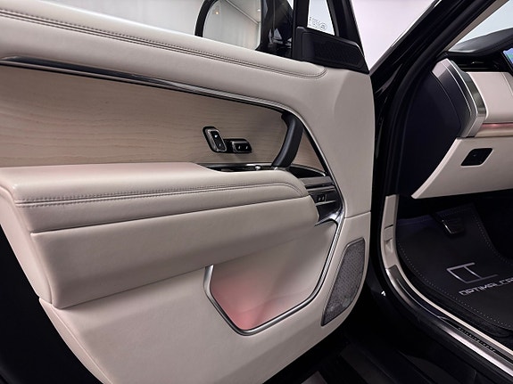 Land Rover Range Rover 14 of 22