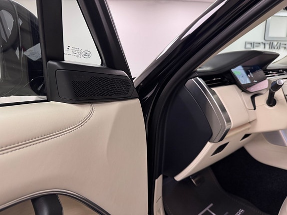 Land Rover Range Rover 7 of 22