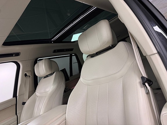 Land Rover Range Rover 17 of 22