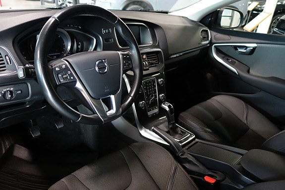Volvo V40 Cross Country 5 of 6