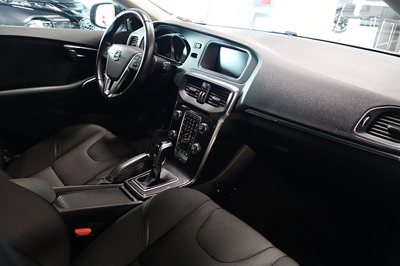 Volvo V40 Cross Country 6 of 6