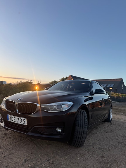 BMW 320d 15 of 18