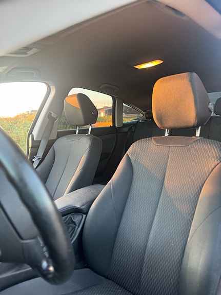 BMW 320d 9 of 18