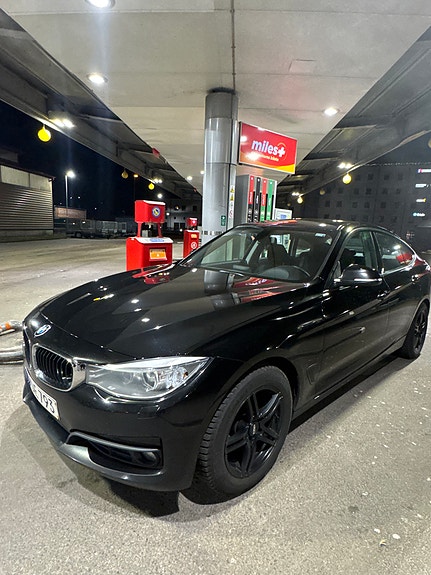 BMW 320d 17 of 18
