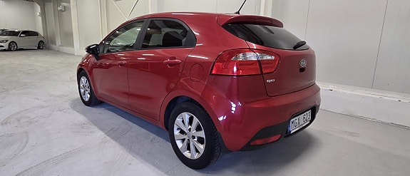 Kia Rio 4 of 11