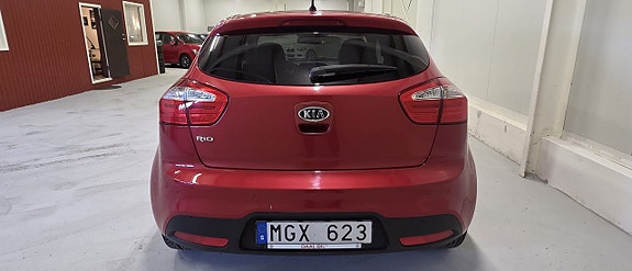 Kia Rio 7 of 11