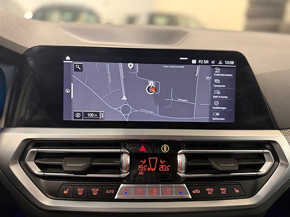 BMW 330e 25 of 30