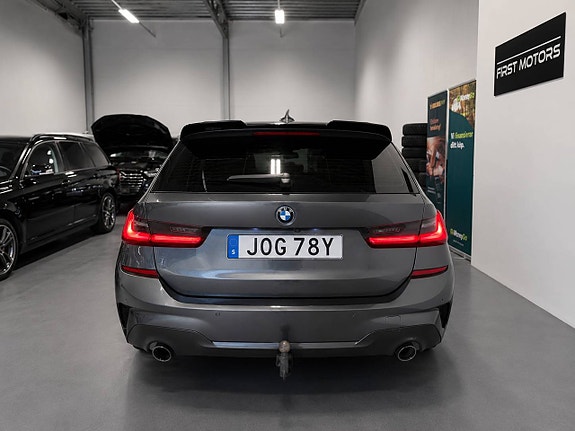 BMW 330e 7 of 30
