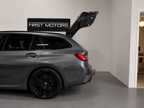 BMW 330e 9 of 30