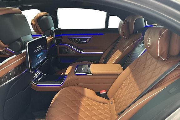 Mercedes-Benz S580 e 11 of 11