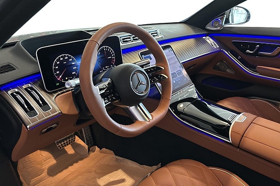 Mercedes-Benz S580 e 7 of 11