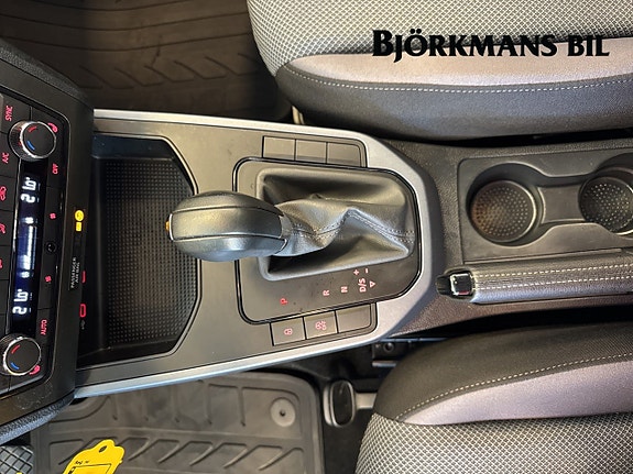 Seat Arona 12 of 14