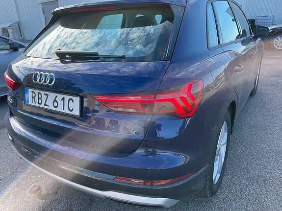 Audi Q3 3 of 5