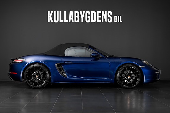 Porsche 718 Boxster 3 of 24