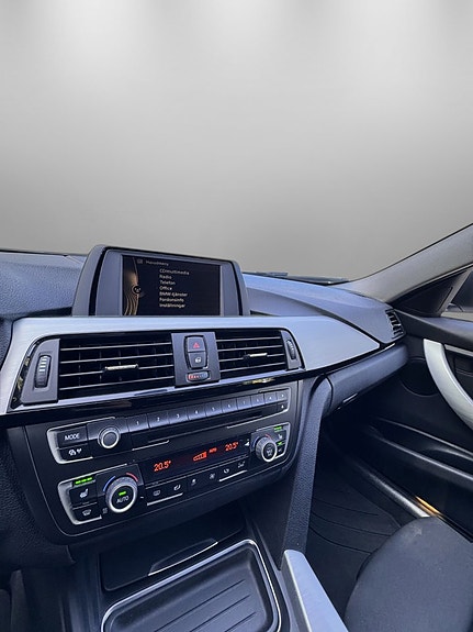 BMW 320d 18 of 29