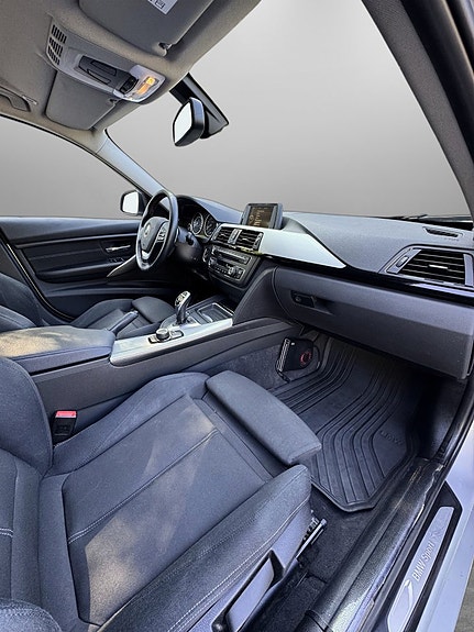 BMW 320d 20 of 29