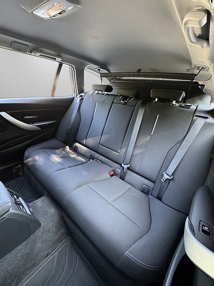 BMW 320d 25 of 29
